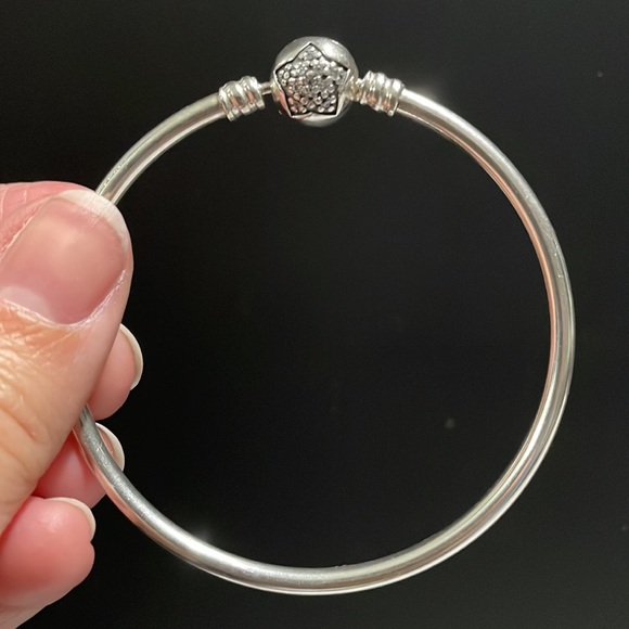 PANDORA LIMITED EDITION Star Bangle CZ 17cm. Bangle Bracelet 590720CZ-17 - Picture 2 of 2